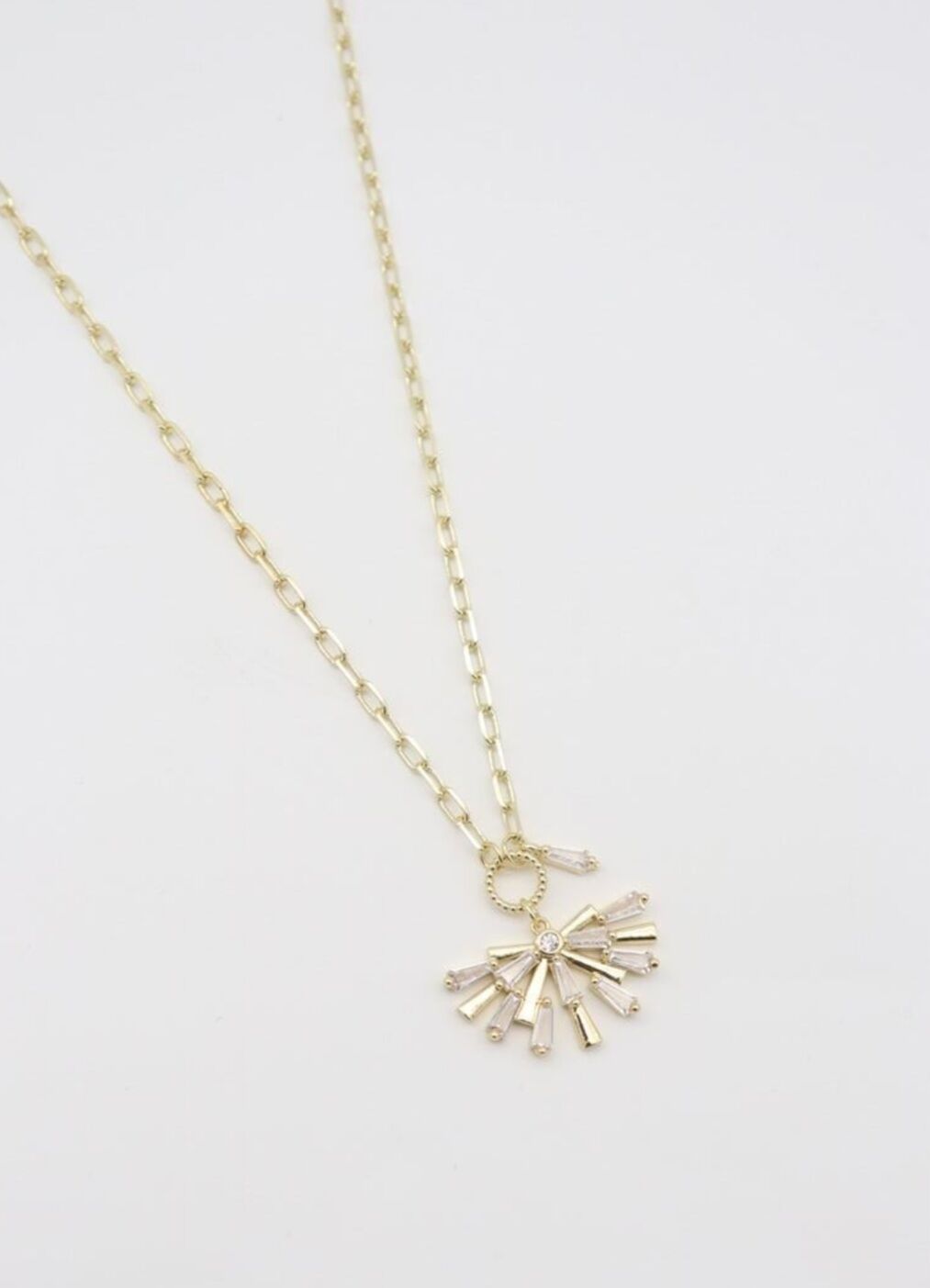 Jorvani Solistra Kolye