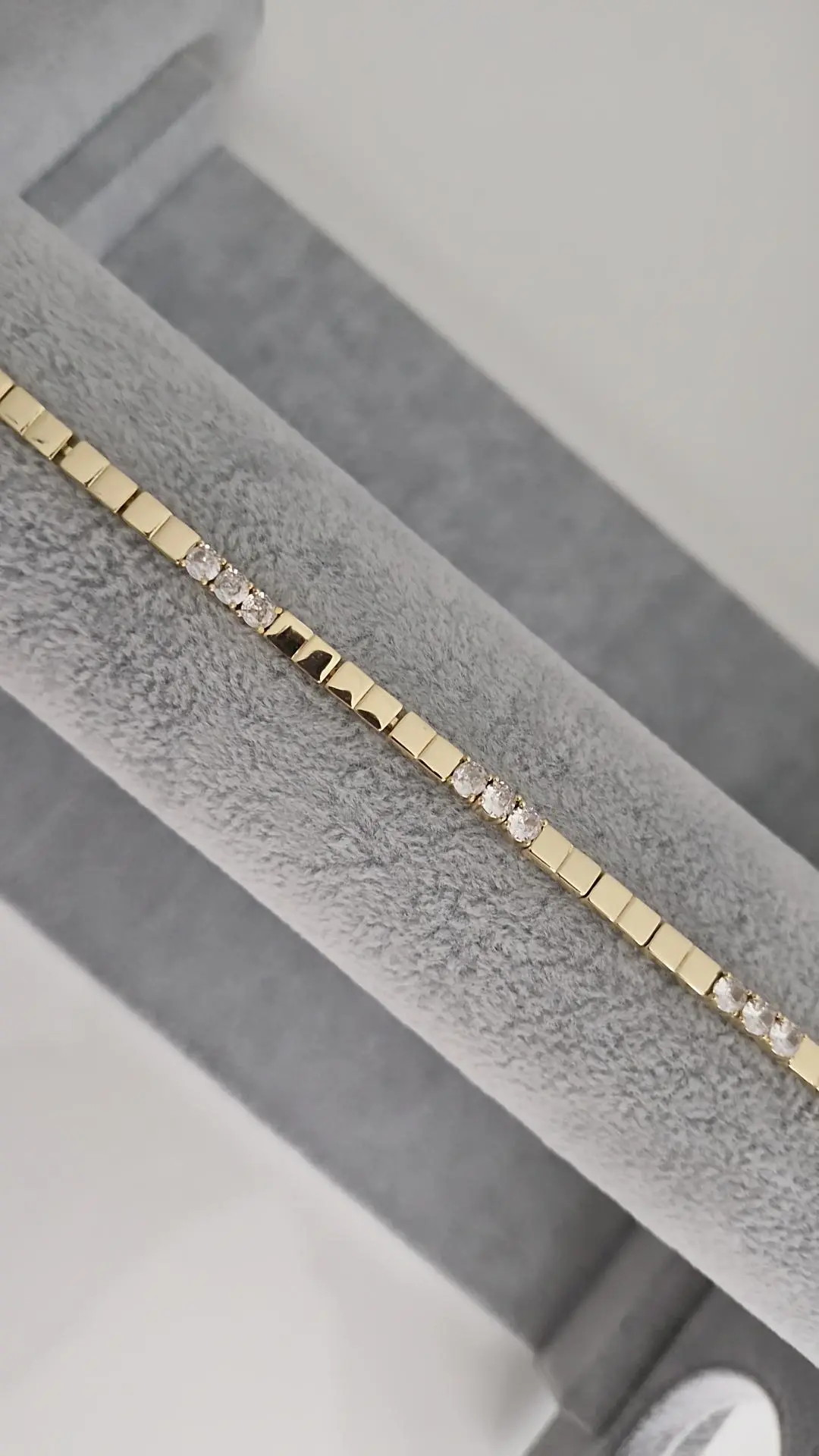 Jorvani Elenza Bileklik