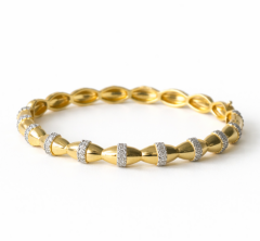 Jorvani Crown Link Kelepçe
