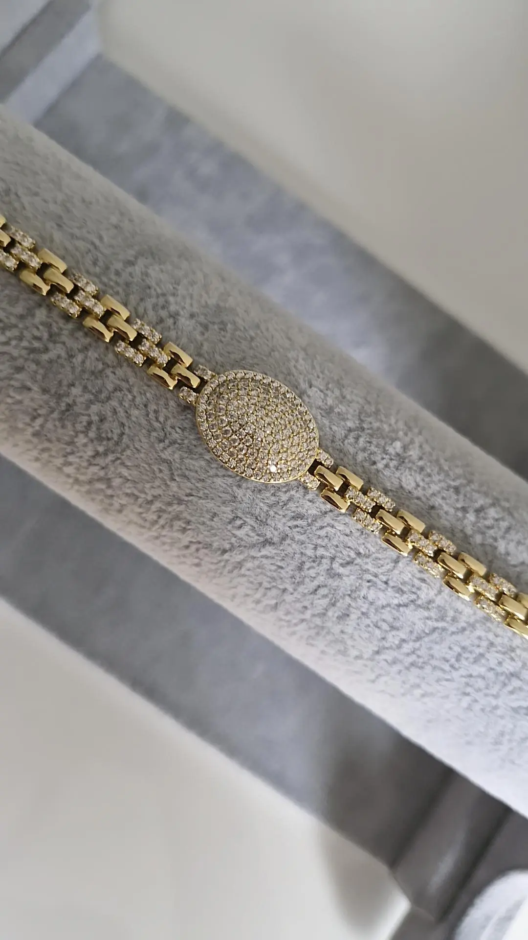 Jorvani Vionelle Bileklik