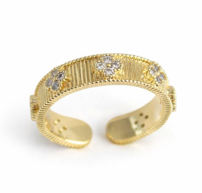 Jorvani Clovera Yüzük