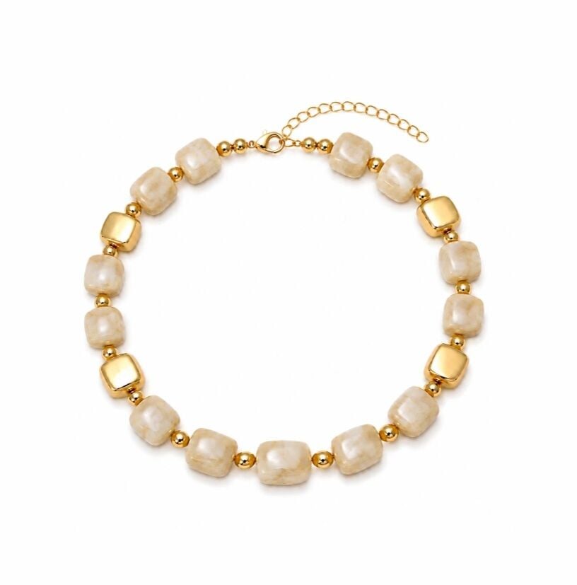 Moon Beige Kolye